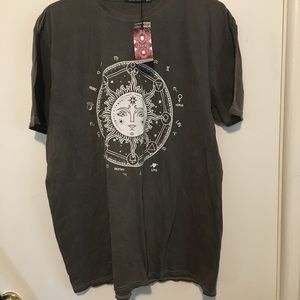 Boohoo Plus Acid Wash Sun T-Shirt/US 18